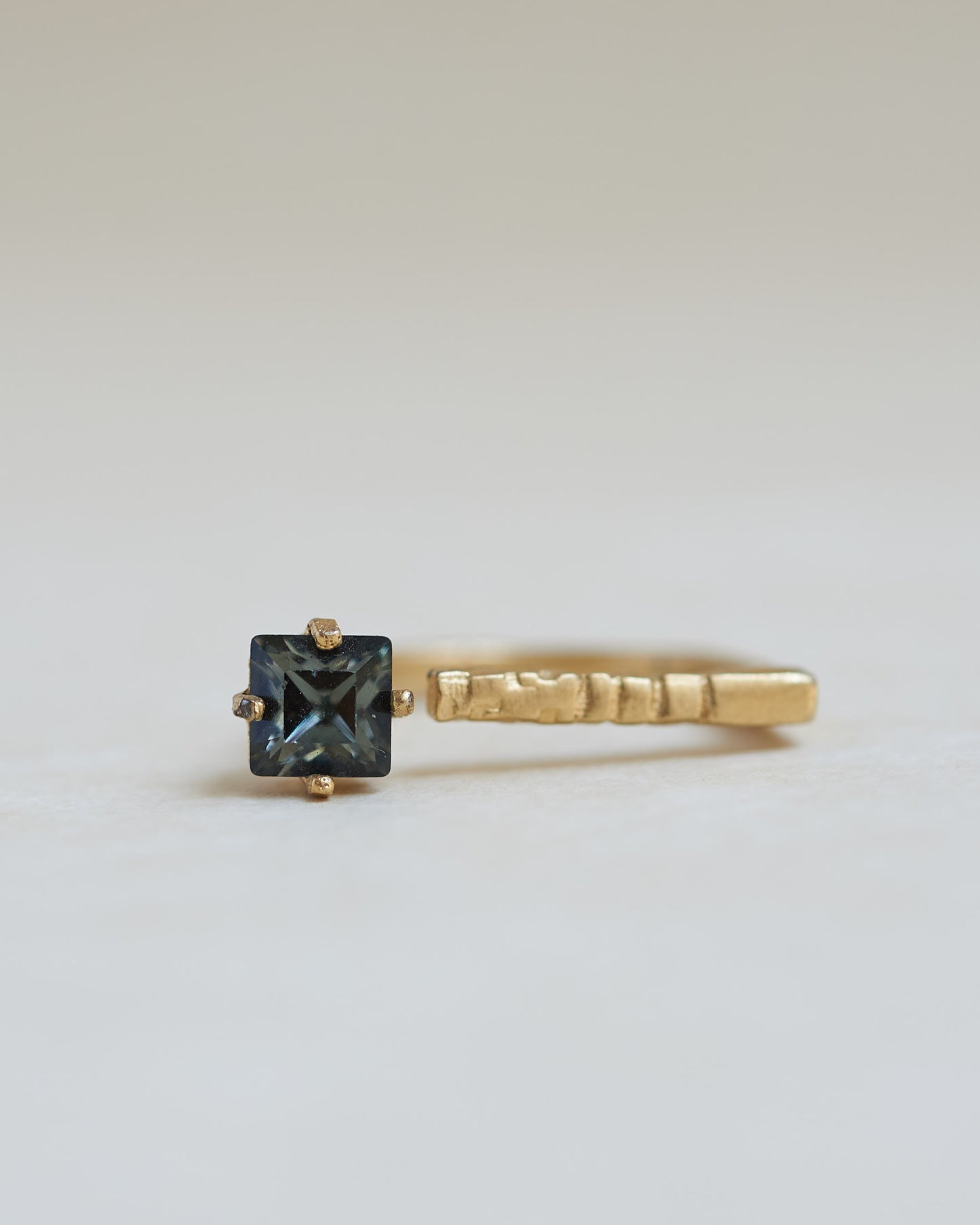 Mila Ring Gold